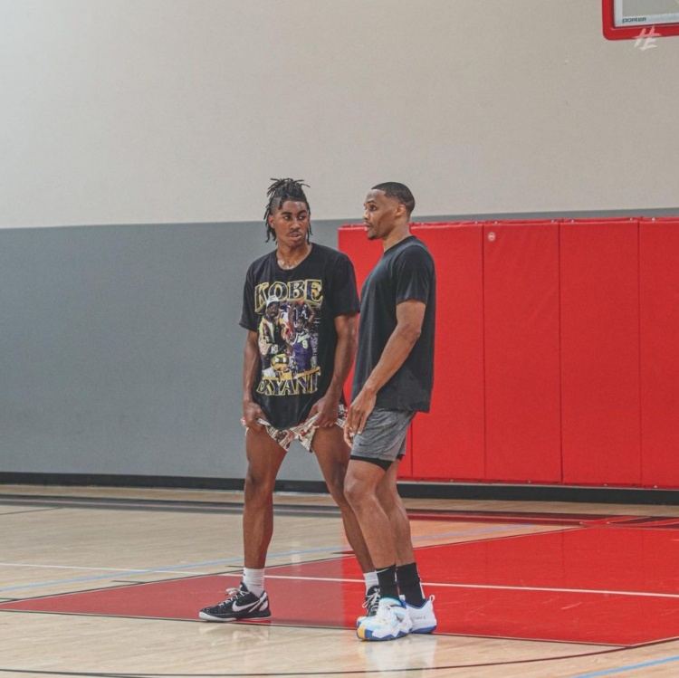 阿斯顿维拉 vs. 阿森纳：乌奈·埃梅里能再次智胜米克尔·阿尔特塔吗？（维拉迎战阿森纳：埃梅里能否再度压制阿尔特塔？）