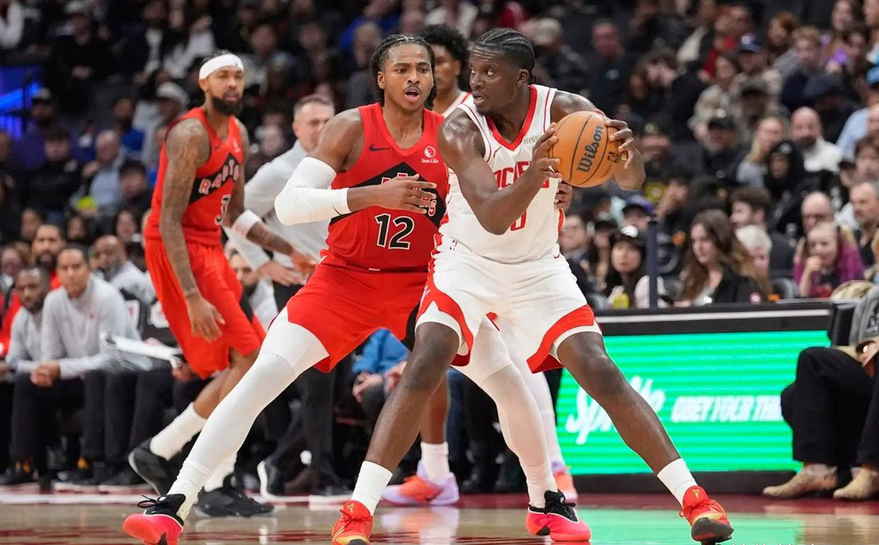 半场战报：温哥华白浪2-0洛杉矶，拉沃尔达、萨比建功（半场速递：温哥华白浪2比0领先洛杉矶，拉沃尔达与萨比破门）