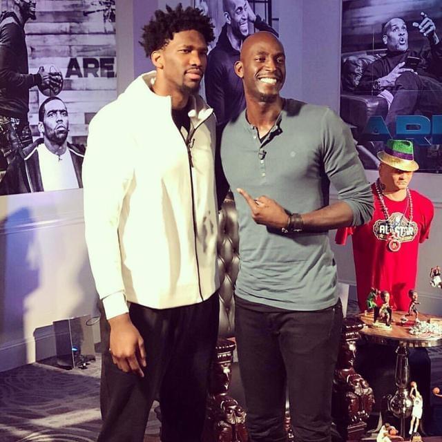 勇士老将挺身而出定胜局（勇士老将关键发力锁定胜局）