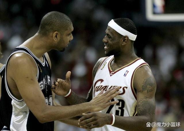 维罗纳vs帕尔马：加利亚尔迪尼、焦瓦内首发，库特罗内、马特奥-佩莱格里诺出战（维罗纳迎战帕尔马：加利亚尔迪尼、焦瓦内首发，库特罗内与马特奥-佩莱格里诺登场）