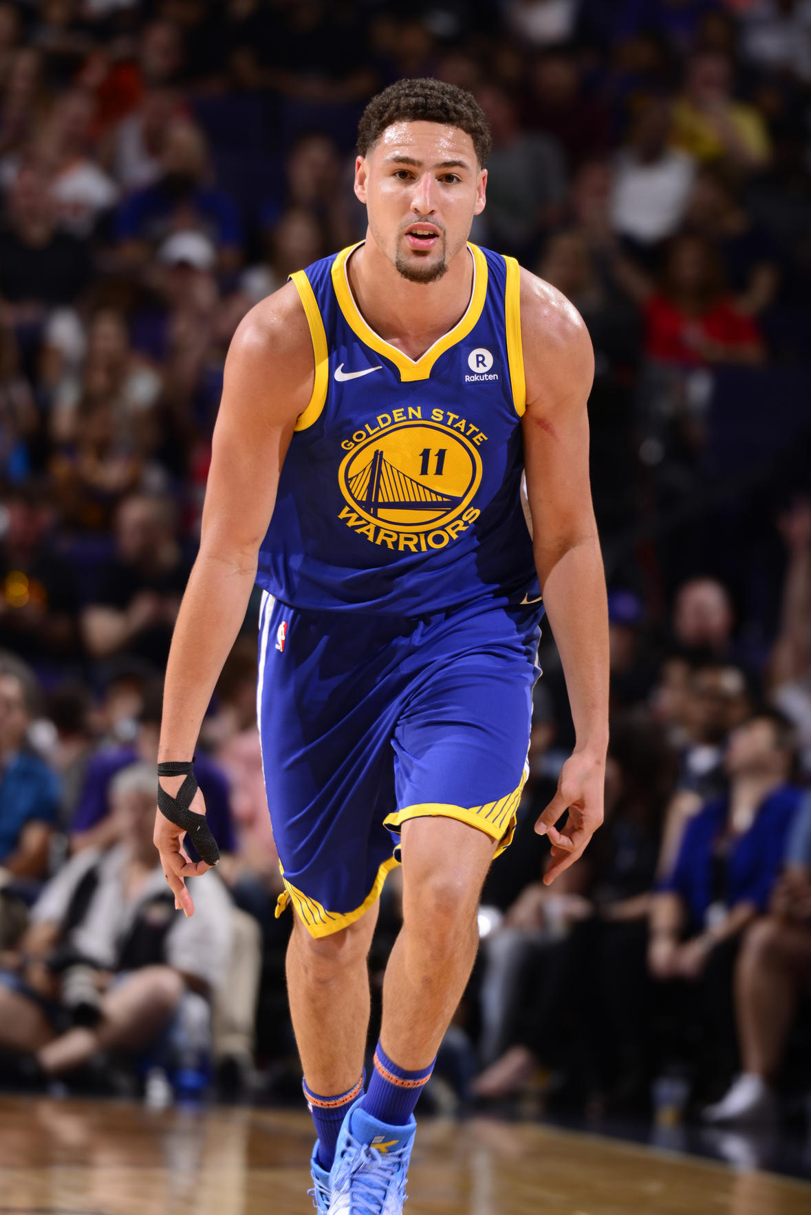 剑南春｜皇马1-1赫罗纳遭遇西甲3连平丢榜首，姆巴佩点射救主（剑南春｜皇马1-1战平赫罗纳，联赛三连平让出榜首，姆巴佩点球救主）